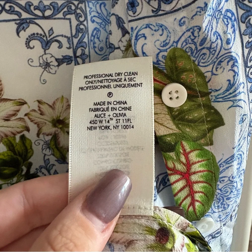 Alice + Olivia "Willa" silk fruit Patterned Puff Sleeve Blouse - Picture 7 of 7